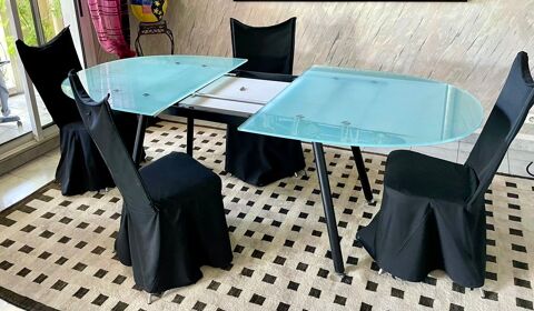 4 chaises de salle a manger 100 Fontenay-sous-Bois (94)