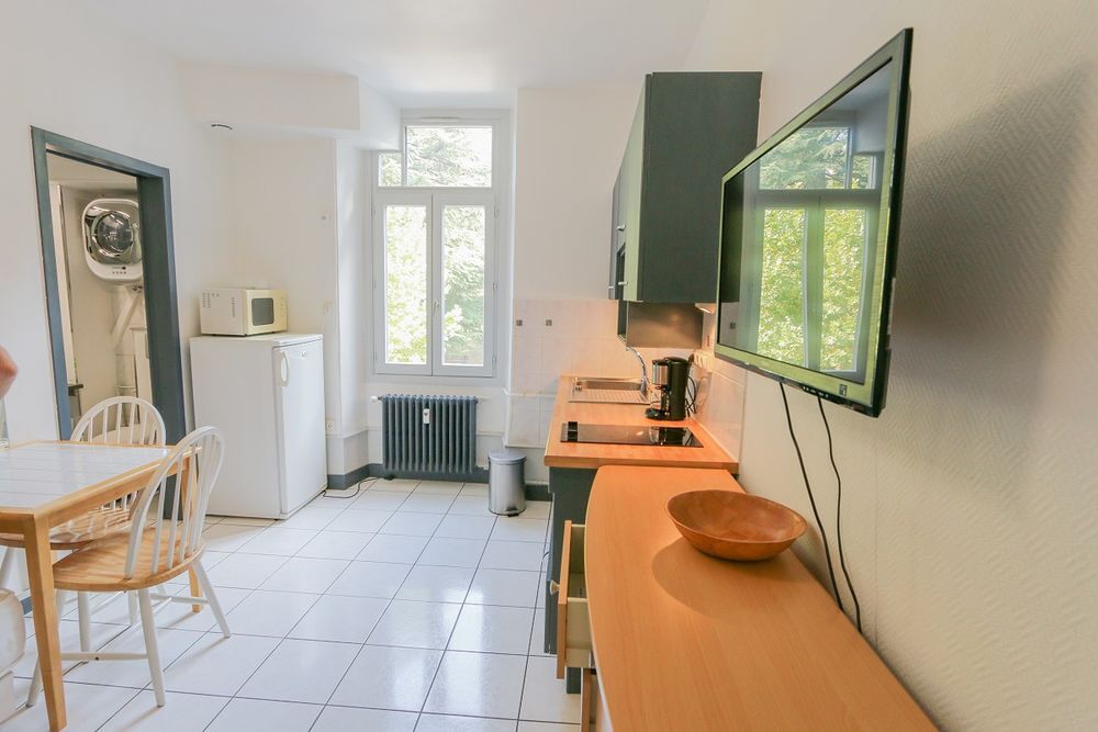   Studio ideal curiste/touriste refait à neuf au calme étage  Rhône-Alpes, Aix-les-Bains (73100)