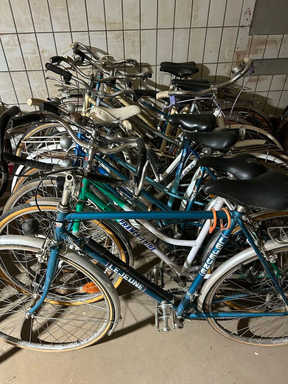 lot v&eacute;los en &eacute;tat de rouler 