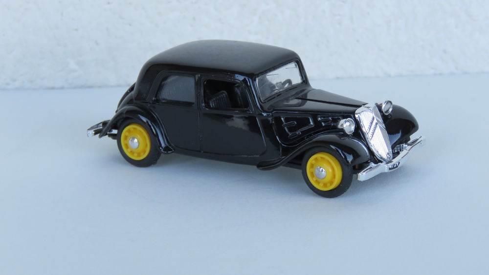 Voiture miniature Citro&euml;n Traction AV Berline 1938 