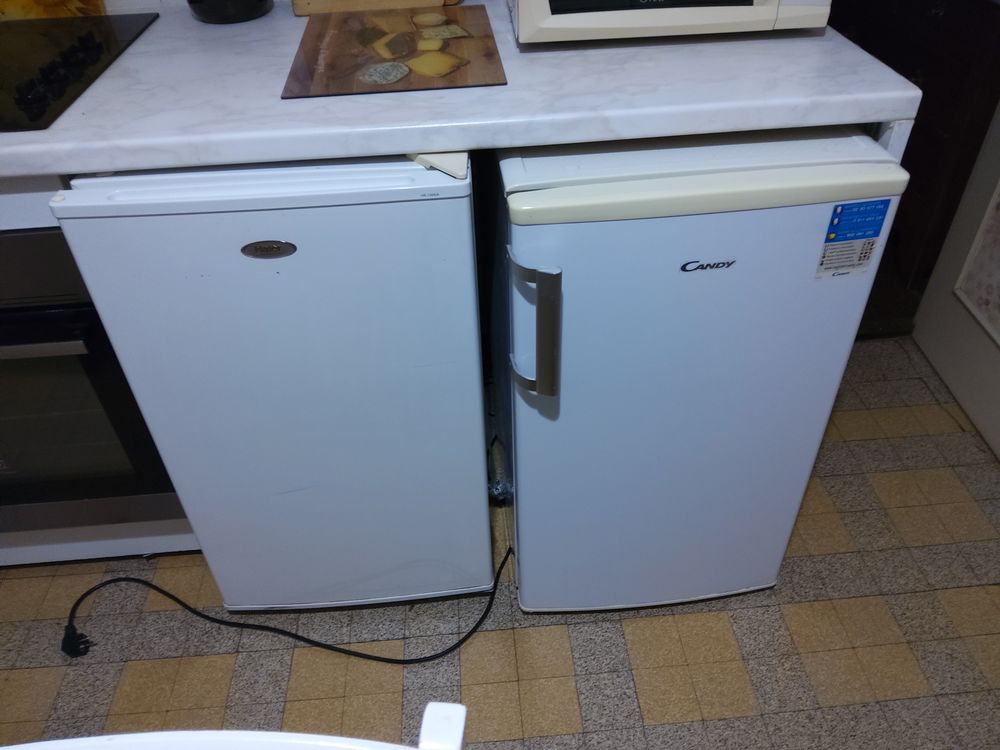 frigo 85x50 bon etat est un deuxi&egrave;me Electroménager