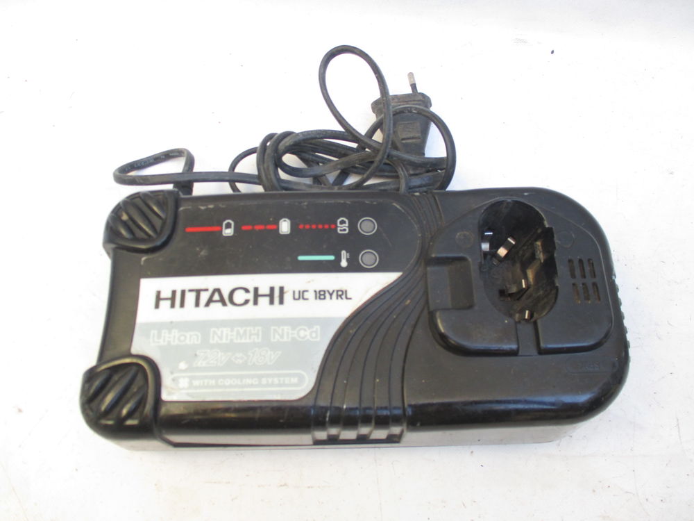 HITACHI UC 18YRL
Chargeur de batterie Bricolage