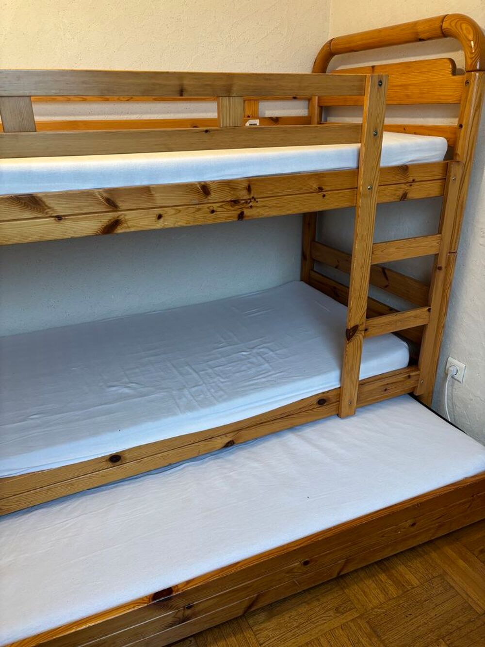 3 lits superpos&eacute;s Meubles