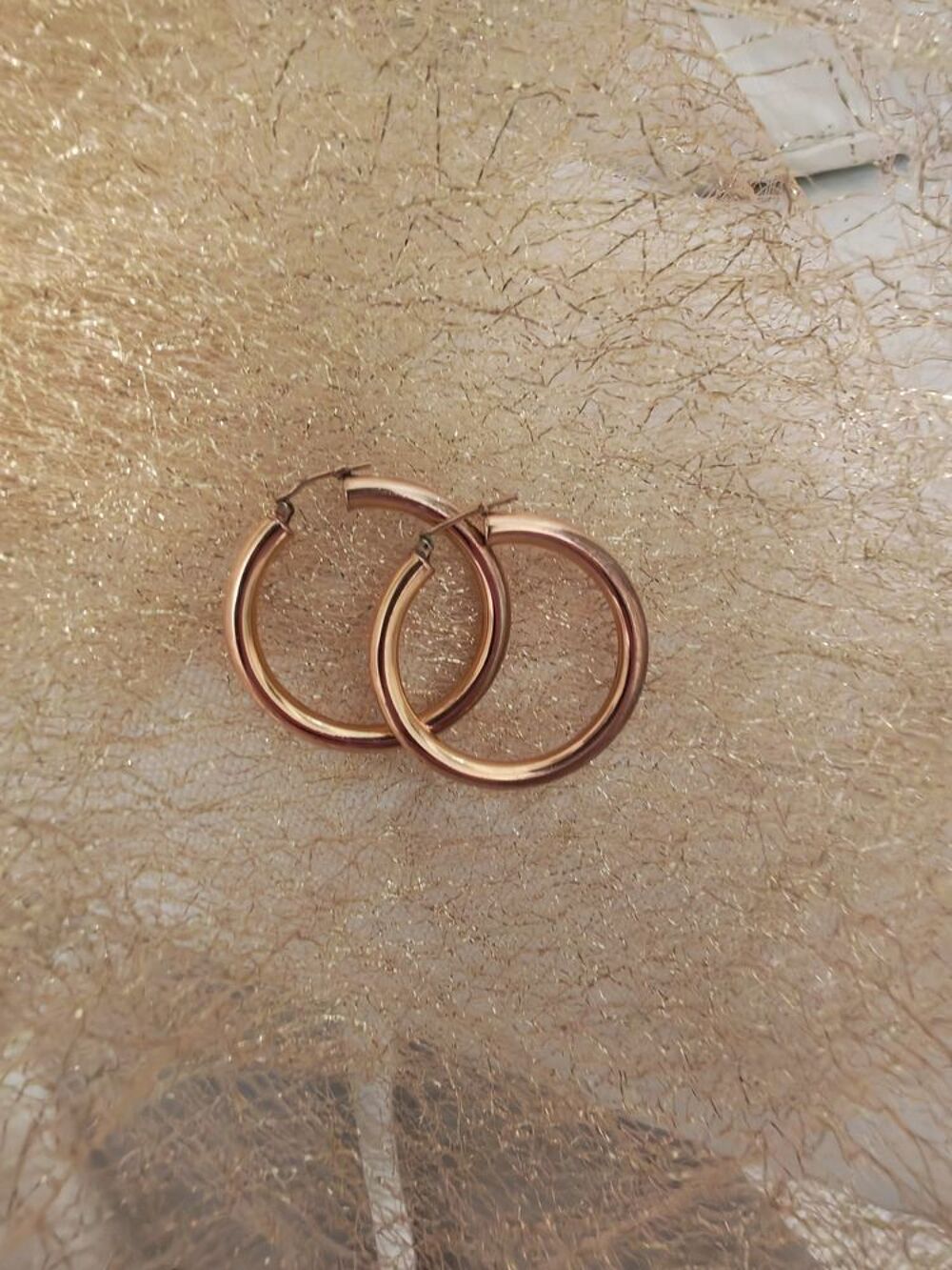 Cr&eacute;oles dor&eacute;es femme marque Agatha . Peu porte Bijoux et montres