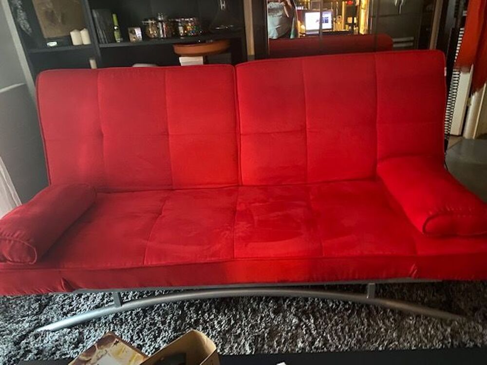 Banquette lit rouge tr&egrave;s bon &eacute;tat Meubles