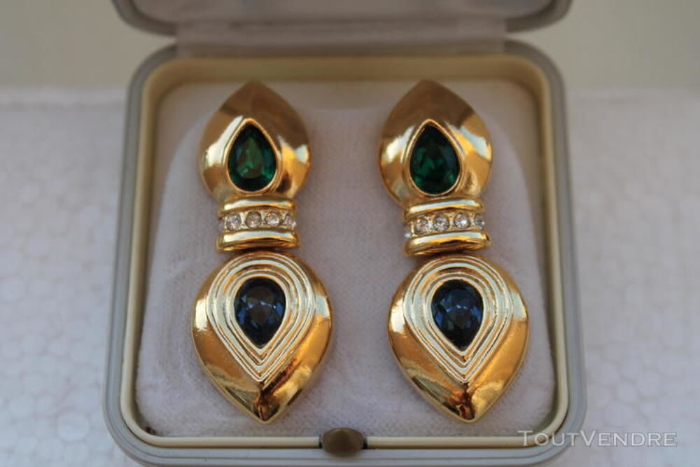 Boucles pour Oreilles perc&eacute;es NEUVES Ht 4,5 cm -50%
Bijoux et montres