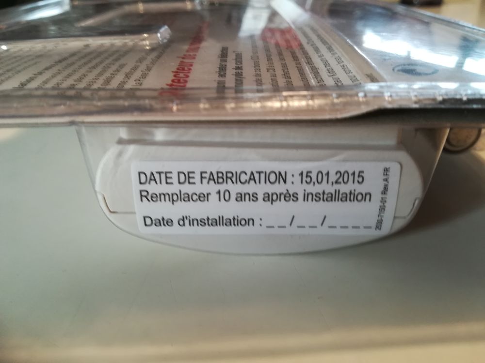 detecteur de fum&eacute;e +monoxyde de carbone piles incluses Bricolage