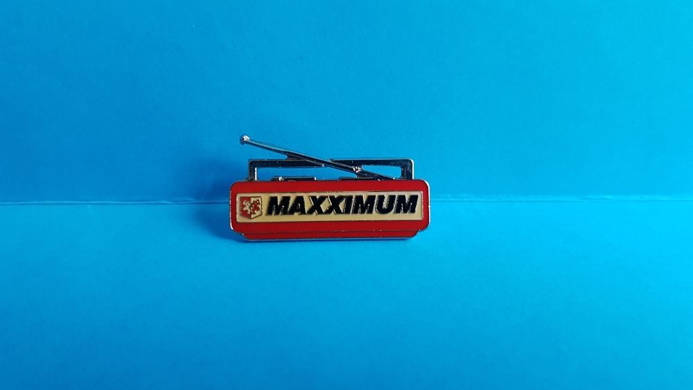 RADIO MAXXIMUM CD AUTOCOLLANTS PIN'S CD et vinyles