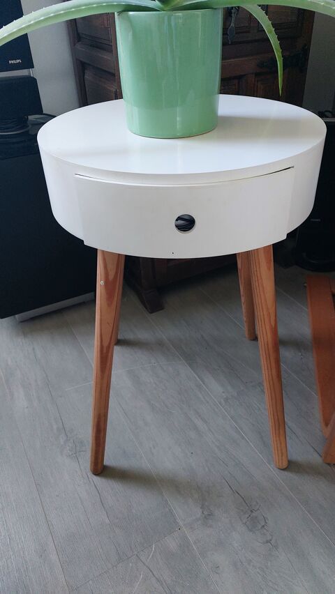TABLE BASSE RONDE SCANDINAVE 25 Saint-Vincent-de-Tyrosse (40)