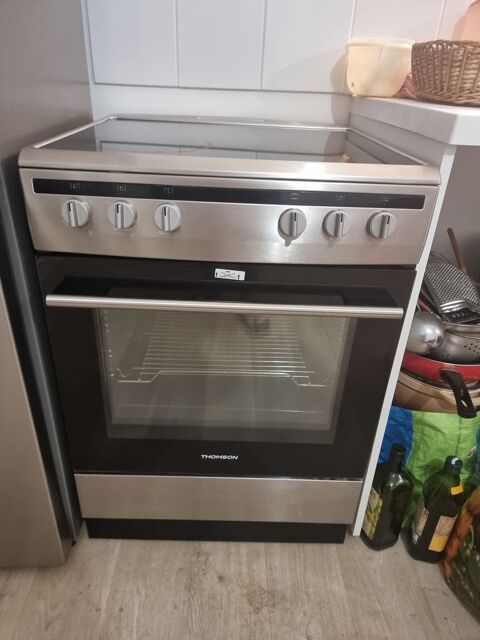 cuisinire Thomson THV60X vitrocramique 4 foyers 400 Nantes (44)