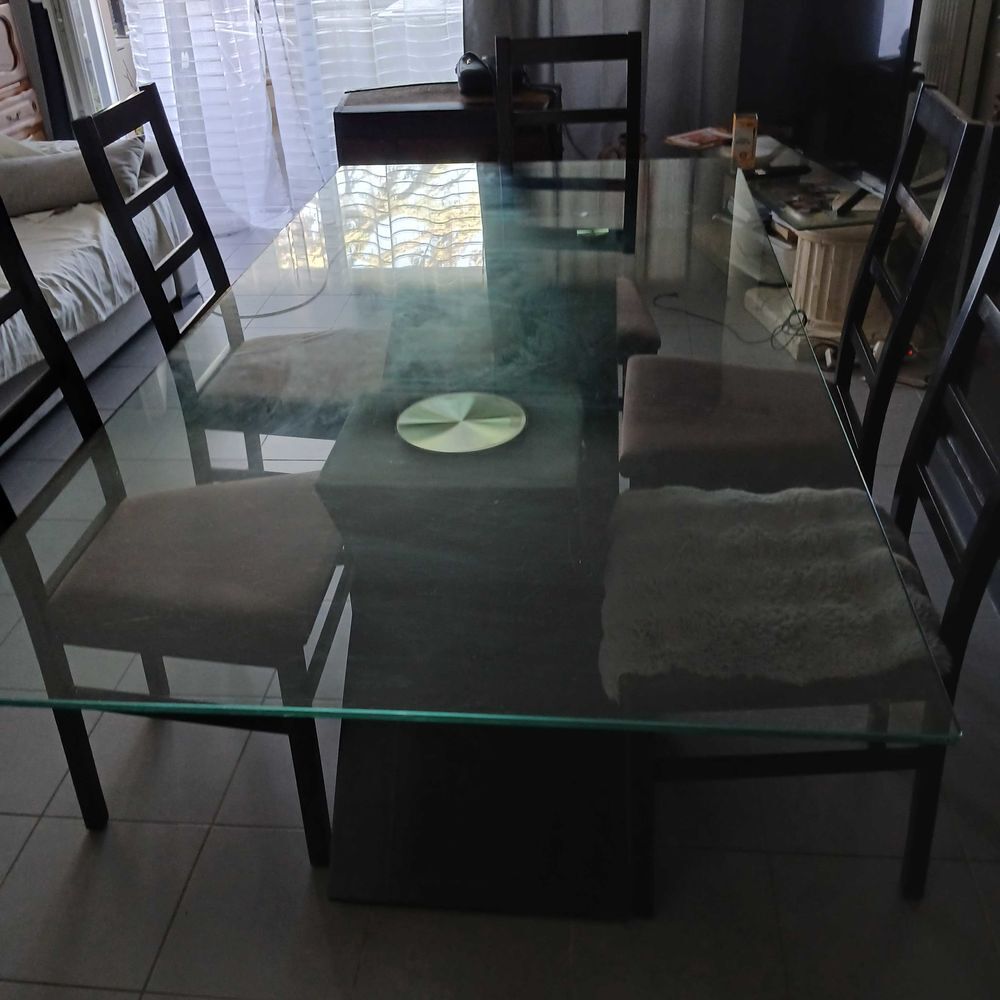 Table rectangulaire verre tremp&eacute;
urgente d&eacute;m&eacute;nagement Meubles