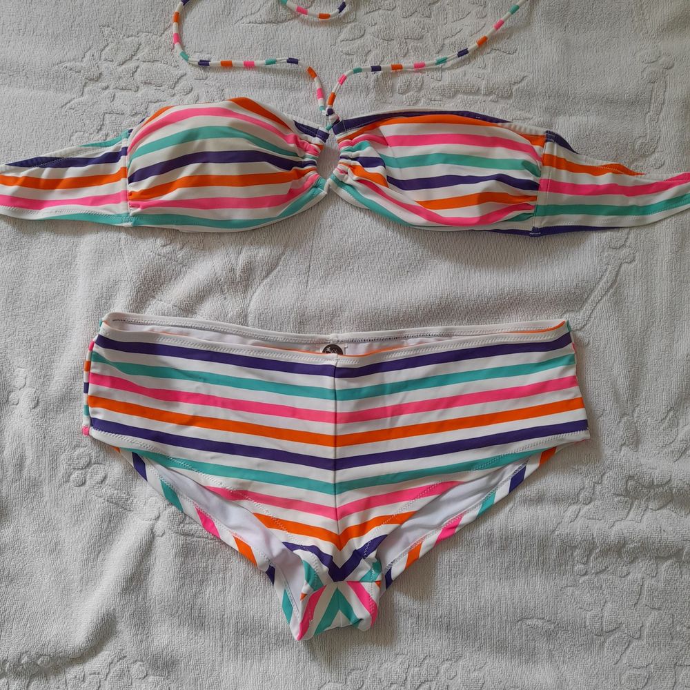 Maillot de bain 2pi&egrave;ces multicolore Vêtements