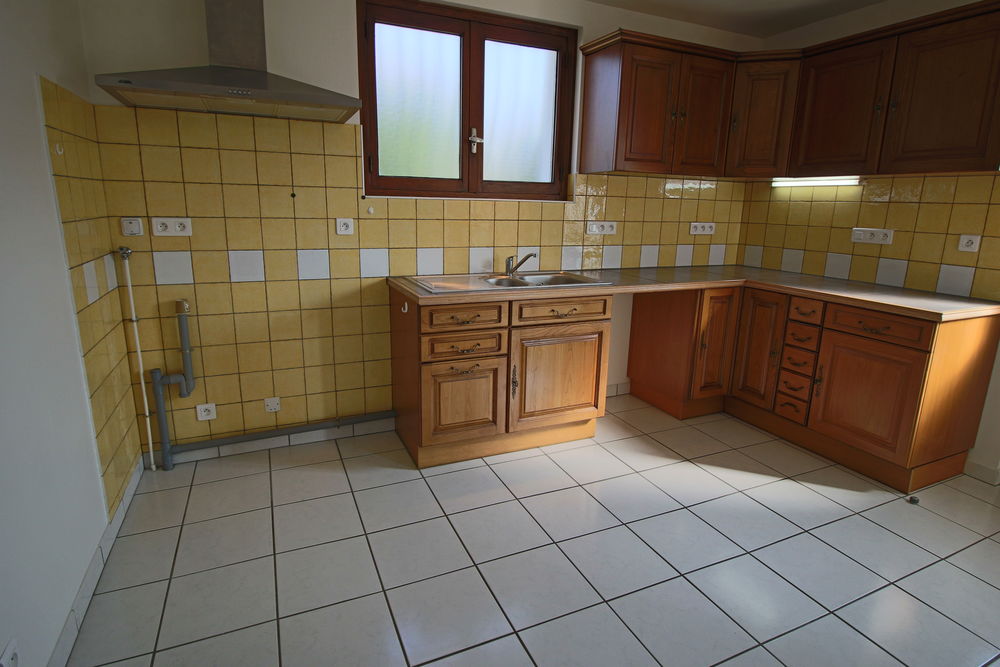 Location Appartement Appartement T3 au 1er étage d'une villa ave un garage 20 m² Saint-béron