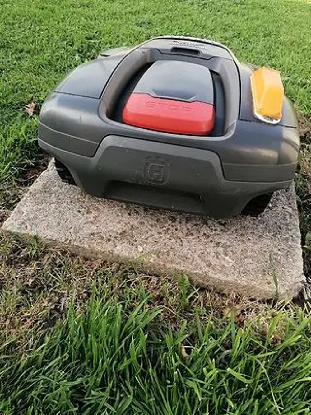 Robot tondeur Husqvarna Jardin