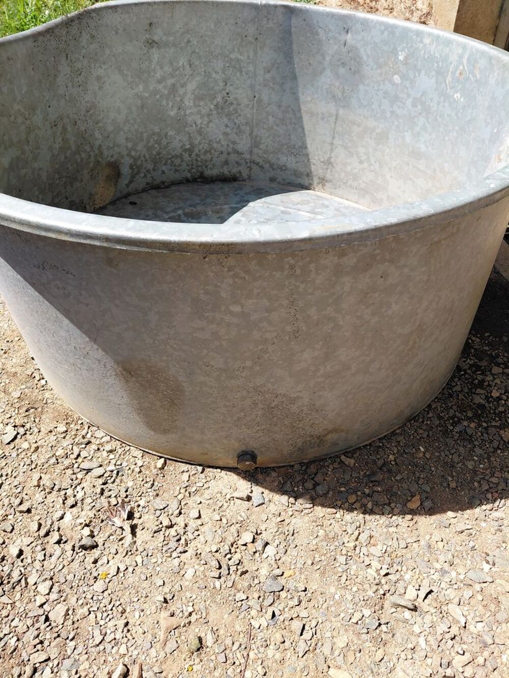  bac a eau 420 l galvanis&eacute; Bricolage