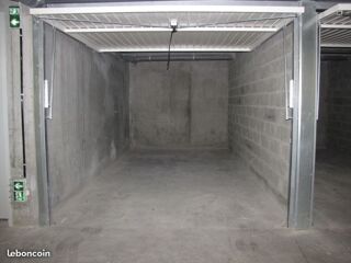  Parking / Garage à louer 12 m² Lyon