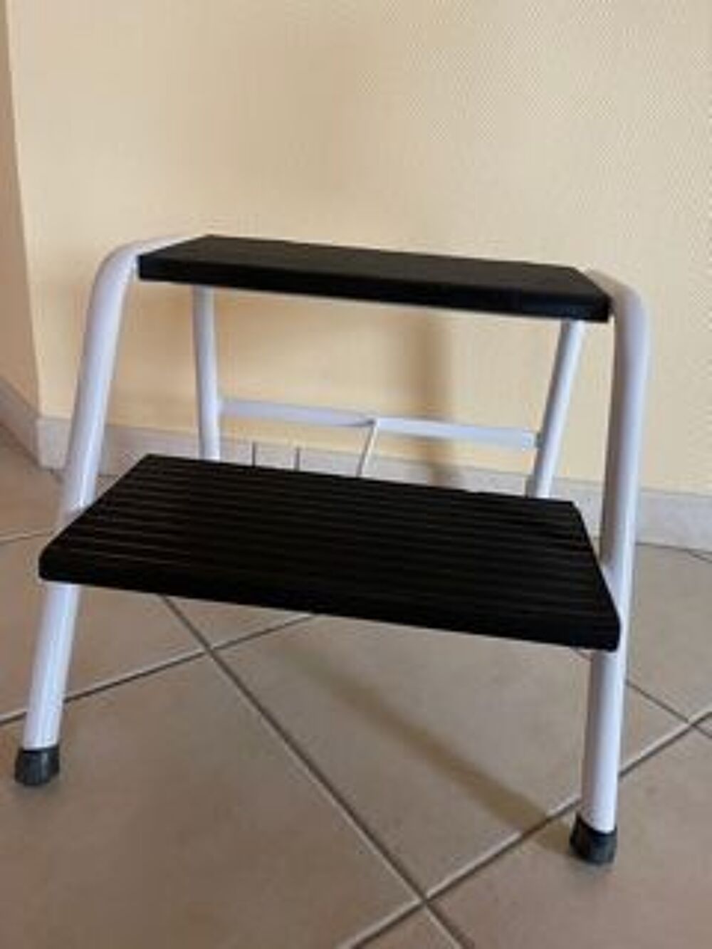 MARCHEPIED MEDICAL 2 MARCHES EPOXY BLANC Meubles