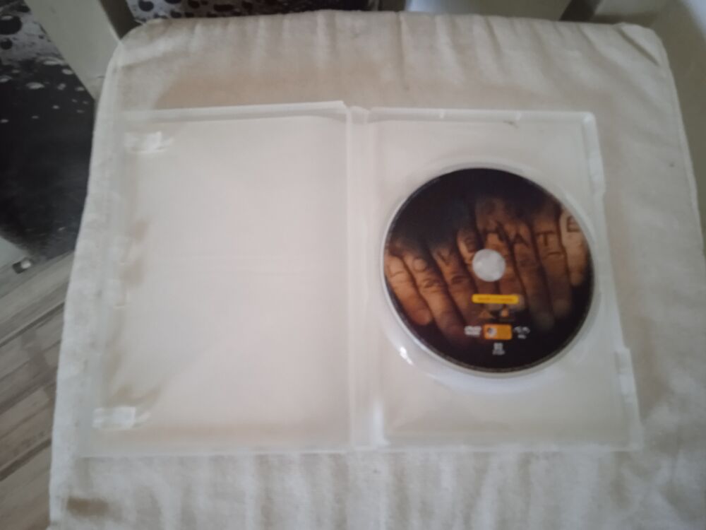 DVD La nuit du chasseur
2001
Excellent &eacute;tat
En Fran&ccedil;ais
M DVD et blu-ray