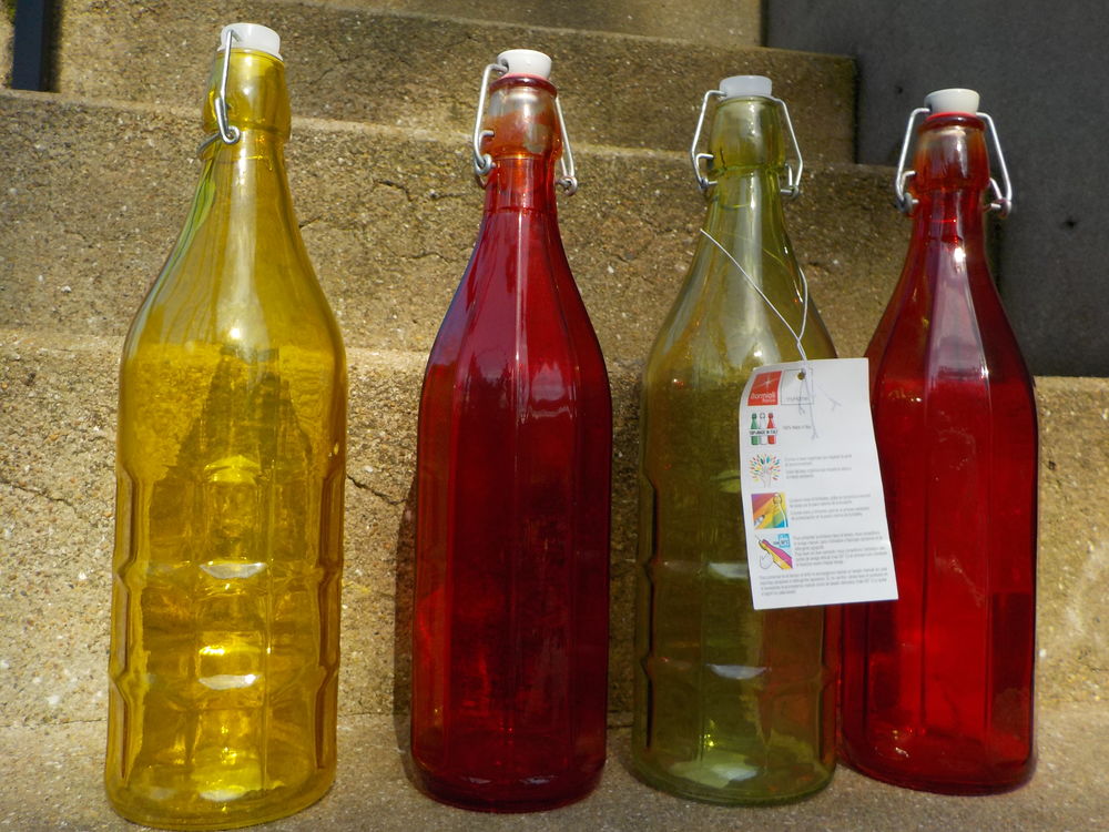 LOT DE 4 BOUTEILLES EN VERRE VIDES AVEC BOUCHON A ETRIER Cuisine
