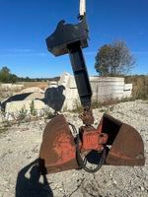   Attache rapide MECALAC + benne preneuse 
