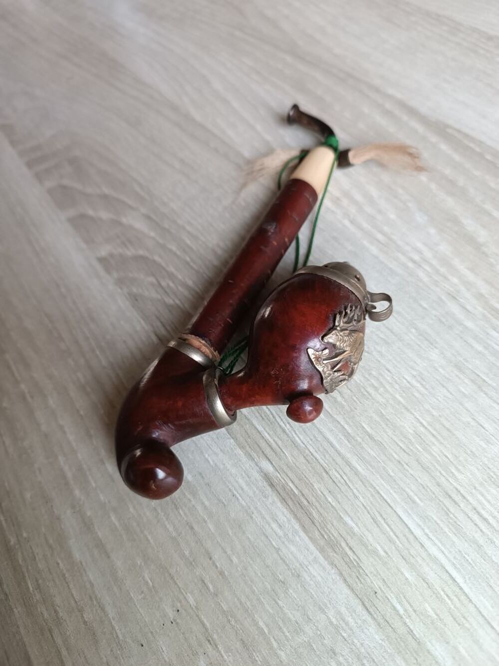 Antique Pipe &agrave; fumer tyrolienne avec figurine d'&uuml;n cerf 