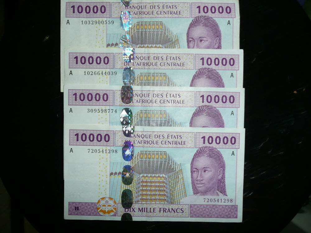 Lot de 4 billets de 10 000 francs &eacute;tats d'Afrique 