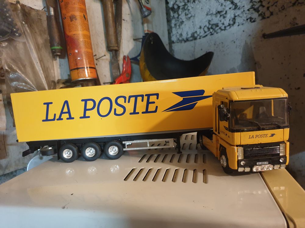 Mod&egrave;le r&eacute;duit camion Jeux / jouets
