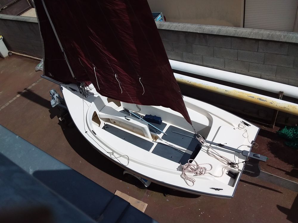 Monocoque 2011 occasion 35260 Cancale