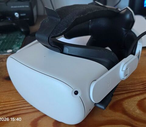VR Meta Quest 2 + Chargeur + cable PC + casque  200 Bagnols-sur-C�ze (30)