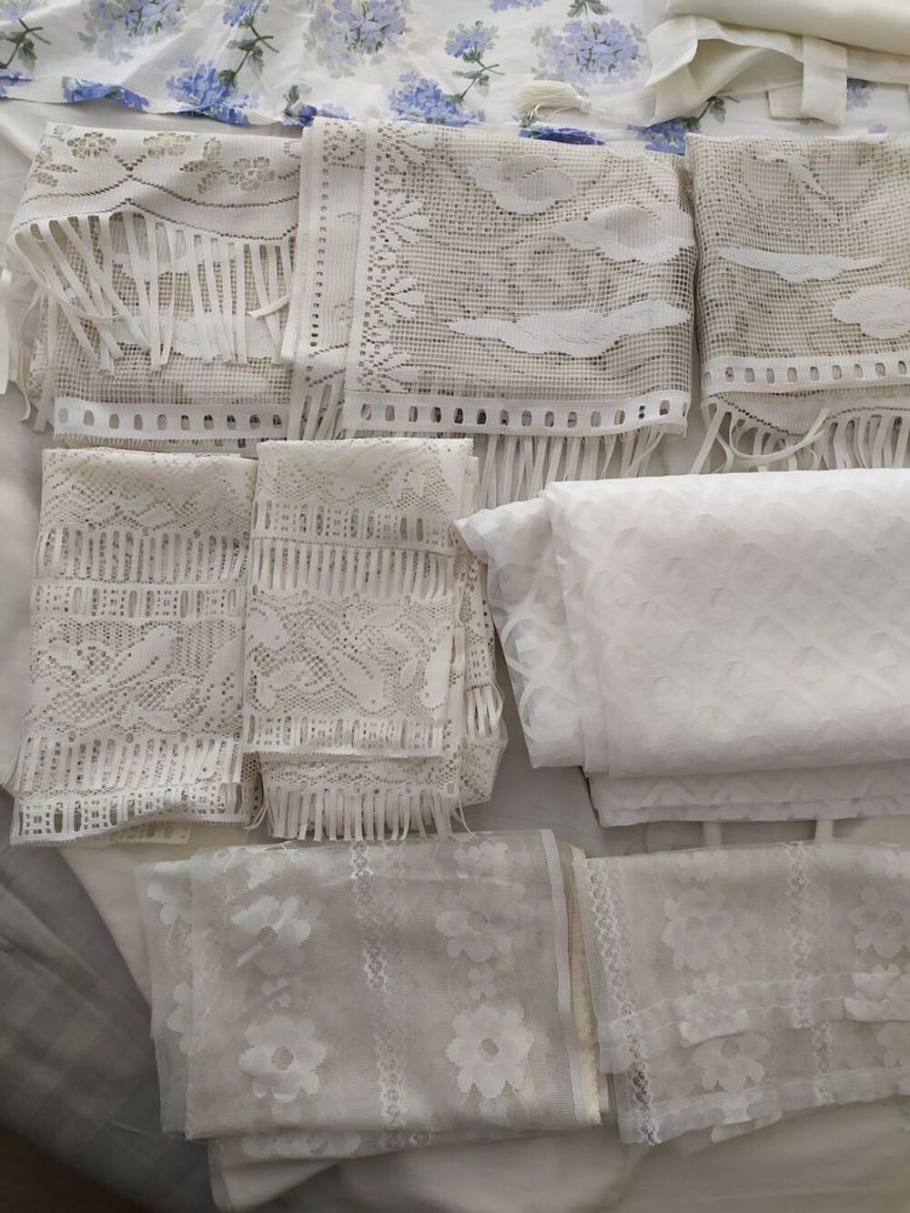 LOT de 12 RIDEAUX TB &eacute;tat 10 euros Décoration