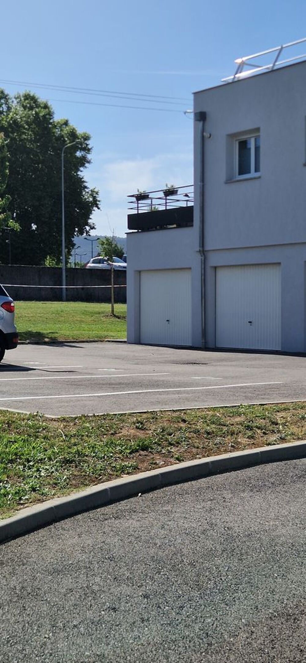 Location Parking/Garage A LOUER GARAGE Belley