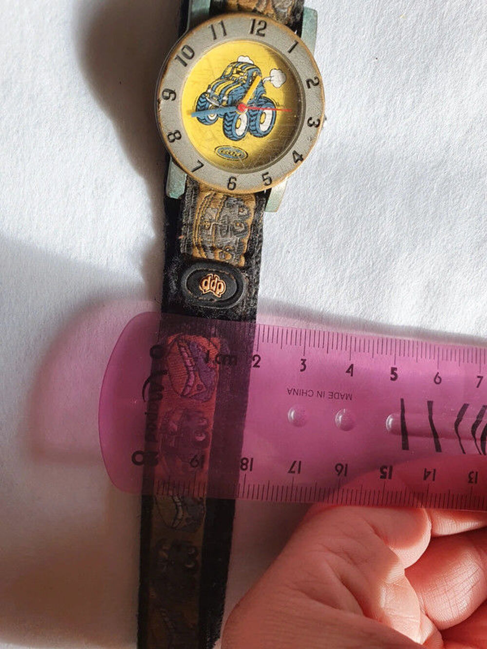 Achetez montre ddp montre quasi neuf annonce vente Aubvillers