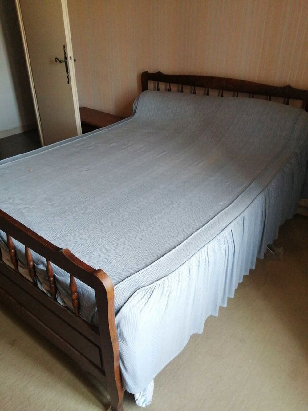 lit ancien 140cm+matelas+sommier Meubles