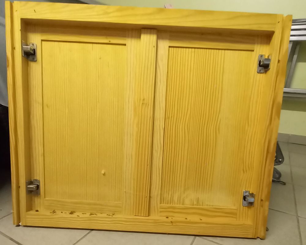 Fa&ccedil;ade de porte en pin massif Bricolage