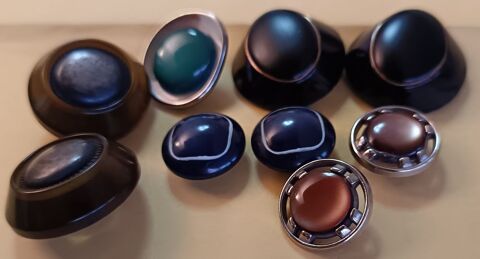 Collection  Lumières d'Antan  - Lot de 9 Boutons Bijoux Rare Thonon-les-Bains (74)