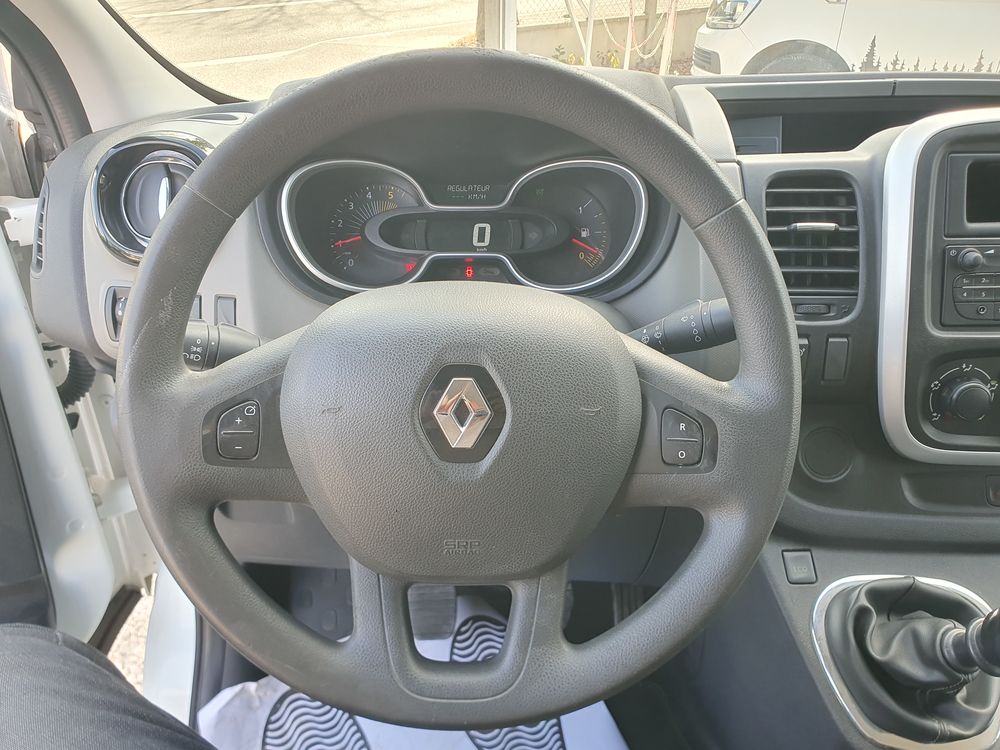 Trafic TRAFIC CA L2H1 1200 KG DCI 95 E6 CONFORT 2018 occasion 28000 Chartres