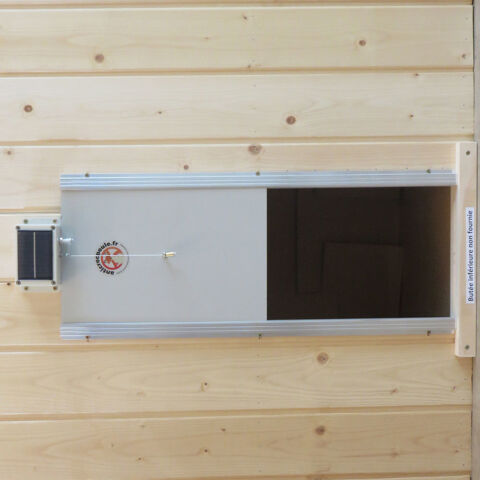 Porte automatique solaire pour poulailler made in Jura 39570 Courlaoux
