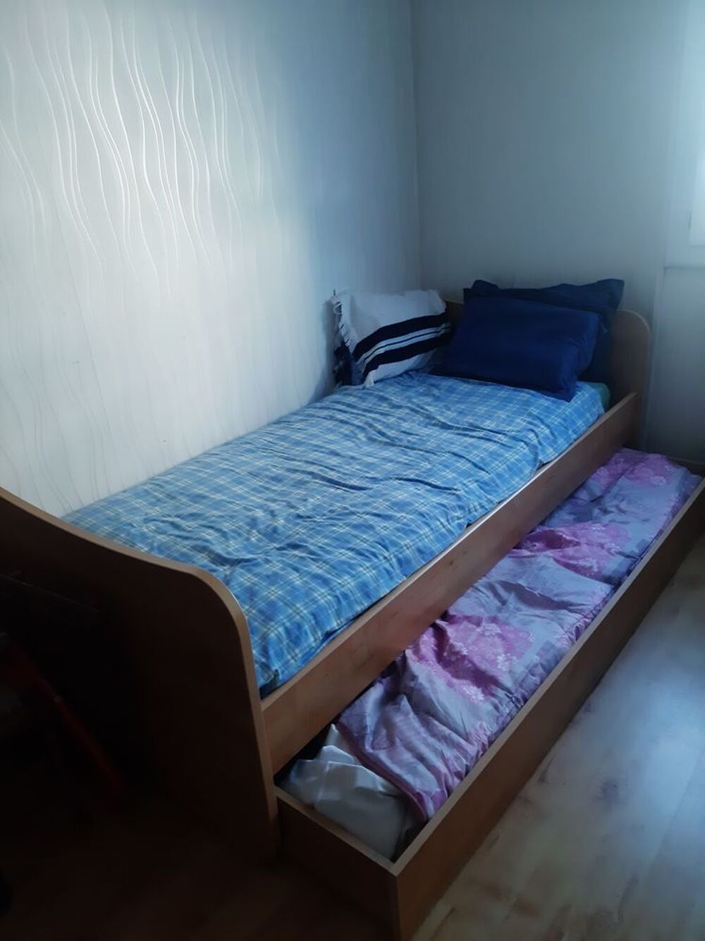 Lit de 90 cm en pin clair Meubles