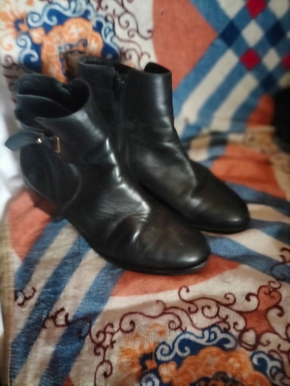 Boots cuir Minelli pointure 38 tr&egrave;s bon &eacute;tat Chaussures