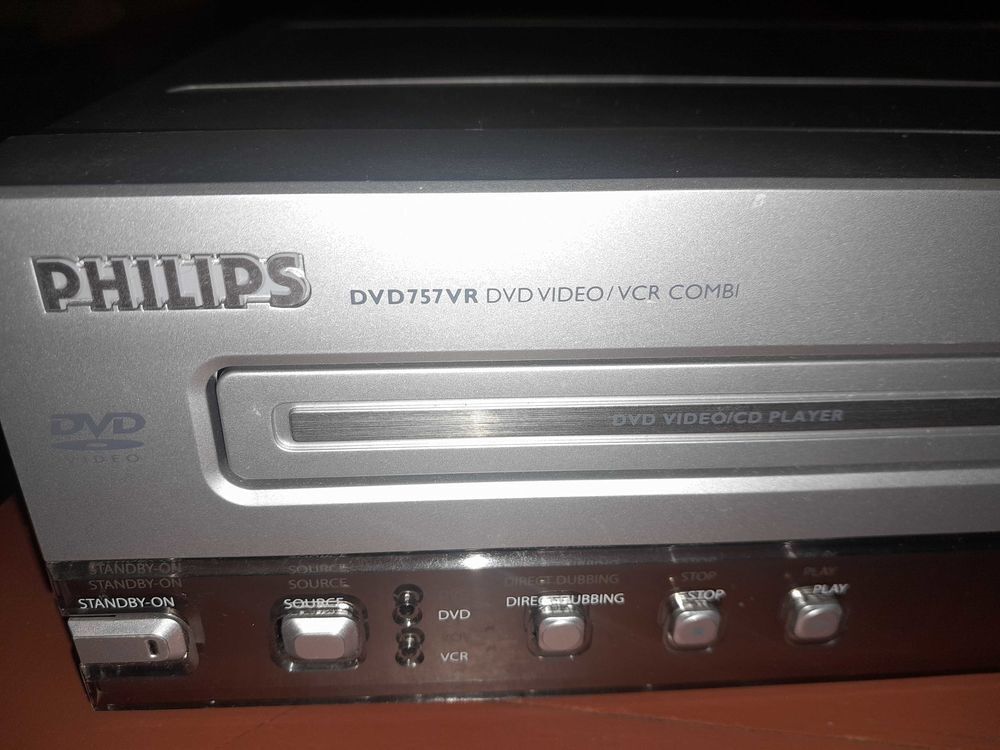 combin&eacute; dvd vhs Philips Photos/Video/TV