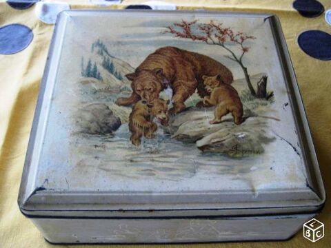 Ancienne boite en tôle VAN MELLE 12 Nyons (26)
