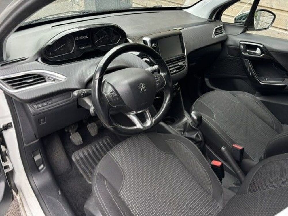 208 1.2 PureTech 110ch S&S BVM5 Allure 2015 occasion 95480 Pierrelaye