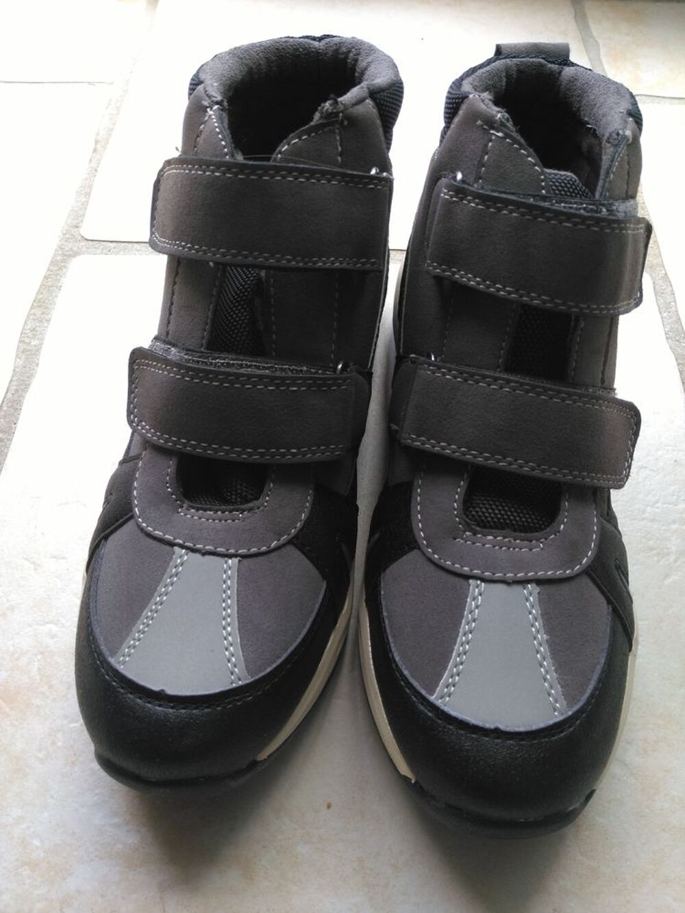 Chaussures enfant T37 NEUVE Chaussures