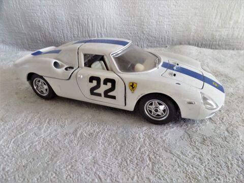 voiture FERRARI 250 LM  1/24èm burago 15 Lyon 8 (69)