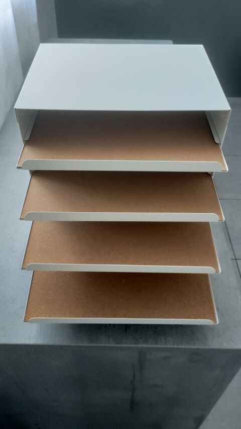Organiseur de Bureau en M�tal Blanc et Li�ge - 5 Niveaux 10 Maureilhan (34)