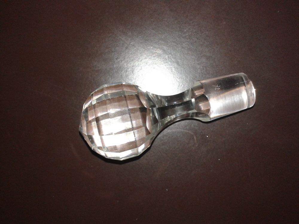 bouchons de carafe cristal de Baccarat n&deg;42-72-215 Cuisine