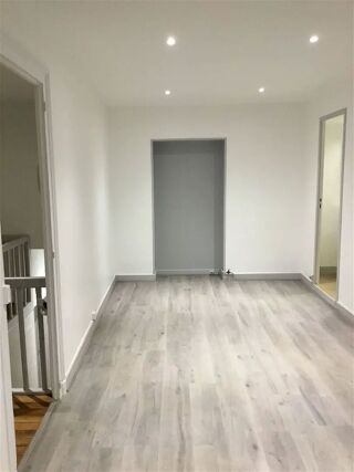 Appartement à louer 2 pièces 40 m²