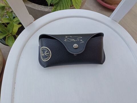 Etui à lunettes ray ban Melun (77)