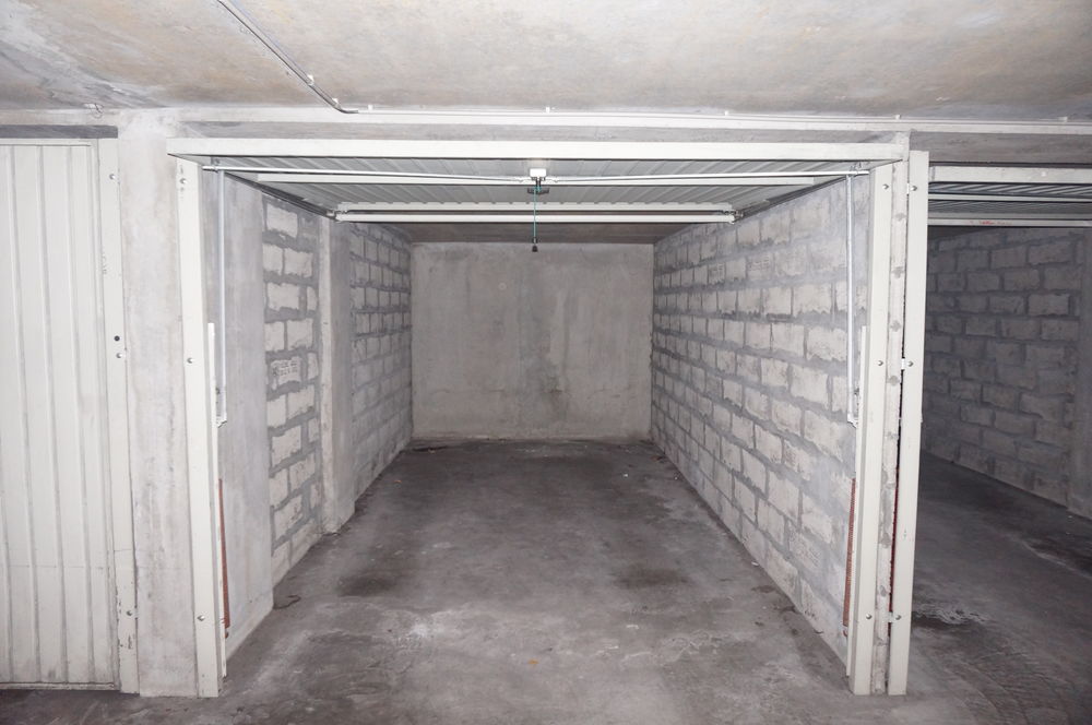 Location Parking/Garage GARAGE VILLEURBANNE DANS RESIDENCE FERMEE Villeurbanne