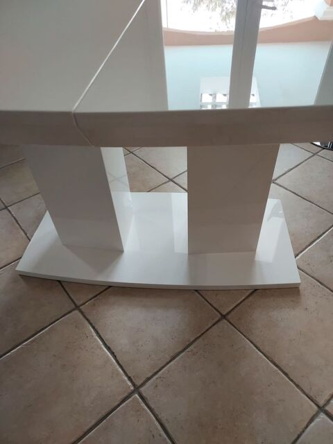 Table de salle � manger 149 Hy�res (83)